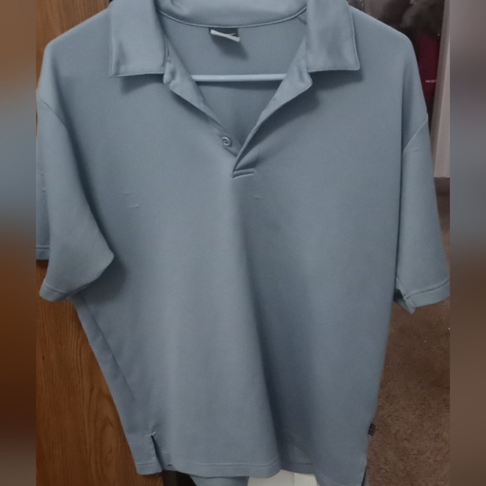 Mens Nike tee